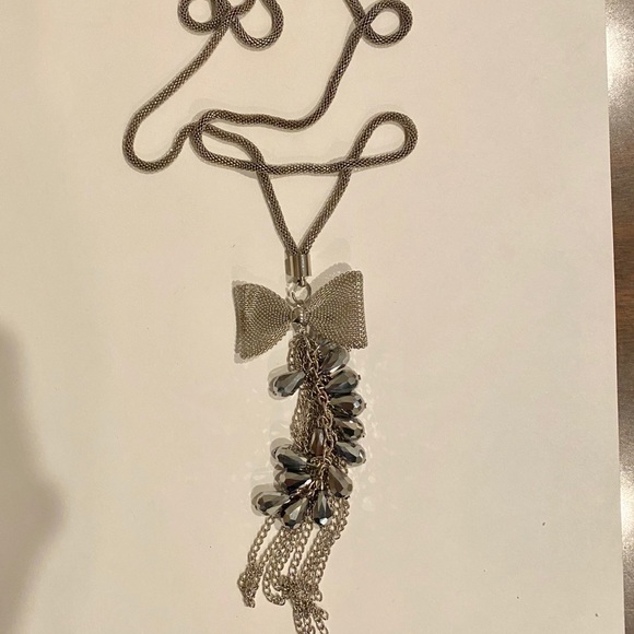 Beautiful Long Mesh Bow Necklace! - Picture 6 of 7